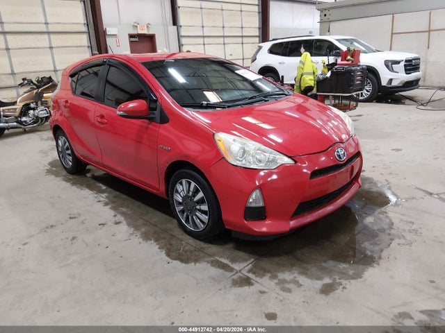Salvage Toyota Prius c Image
