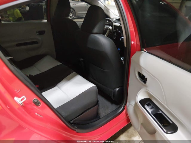 Toyota Prius c Two