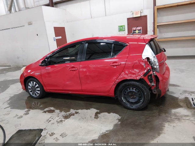 Toyota Prius c Two