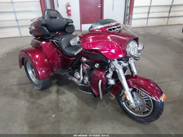 Salvage Harley-Davidson Flhtcutg Image