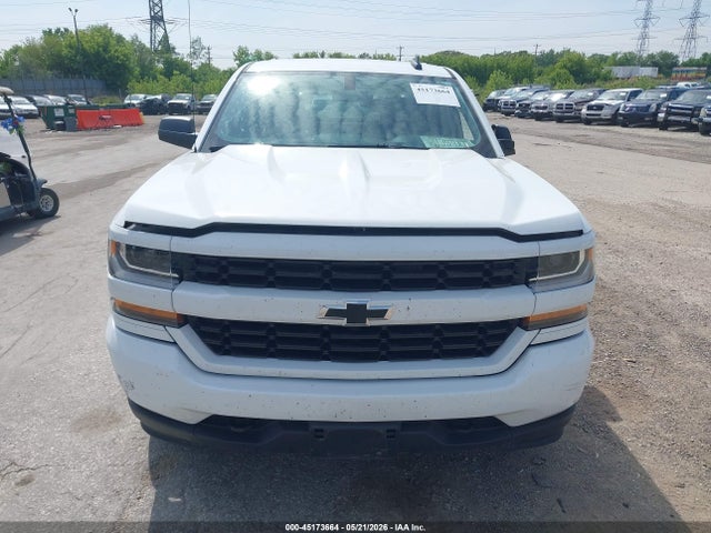 Chevrolet Silverado 1500 Custom