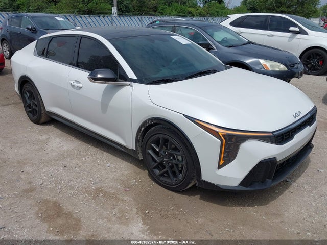 Salvage Kia K4 Image