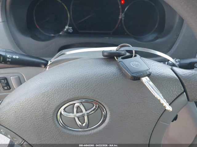Toyota Sienna Le