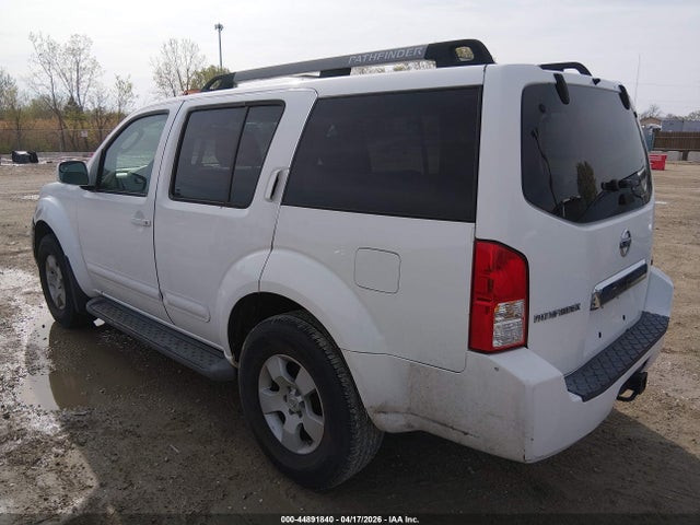 Nissan Pathfinder Se