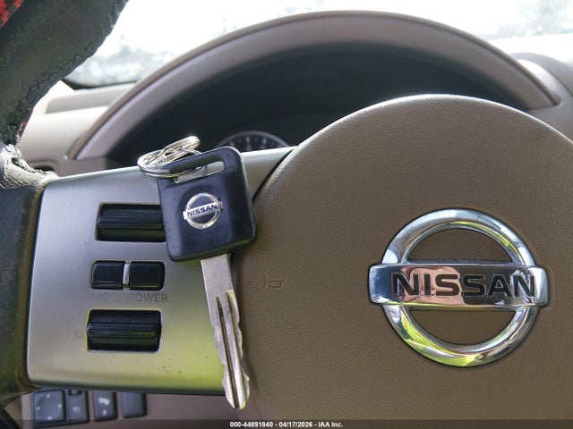 Nissan Pathfinder Se