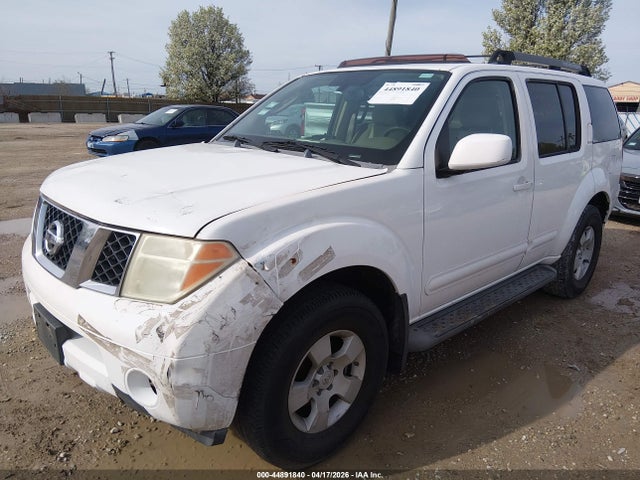 Nissan Pathfinder Se