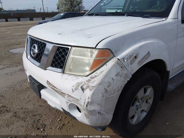 Nissan Pathfinder Se