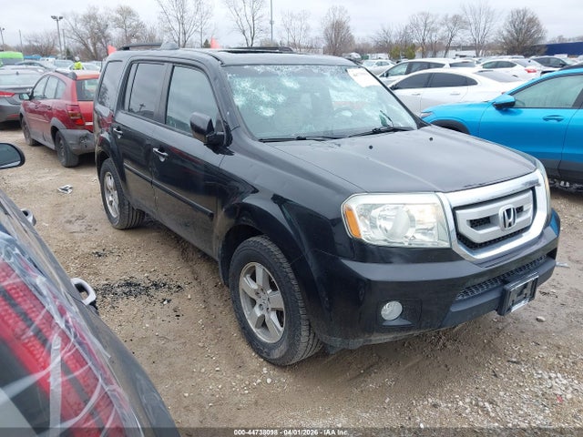 Salvage Honda Pilot Image