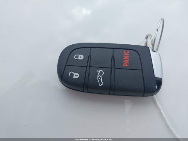 Dodge Challenger Sxt