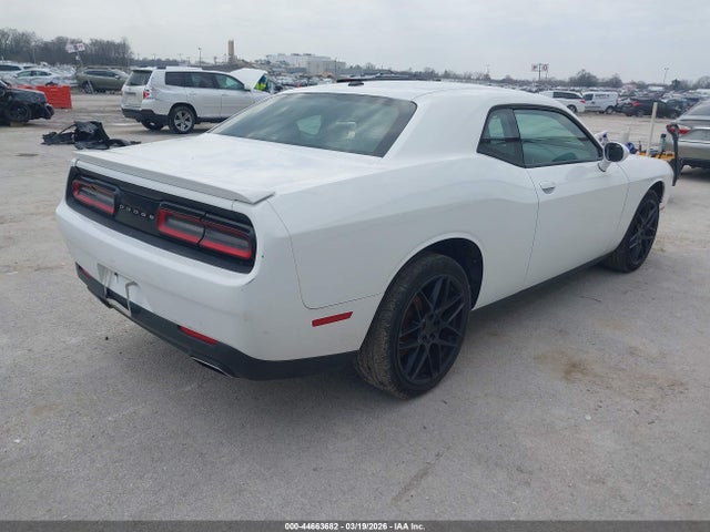 Dodge Challenger Sxt