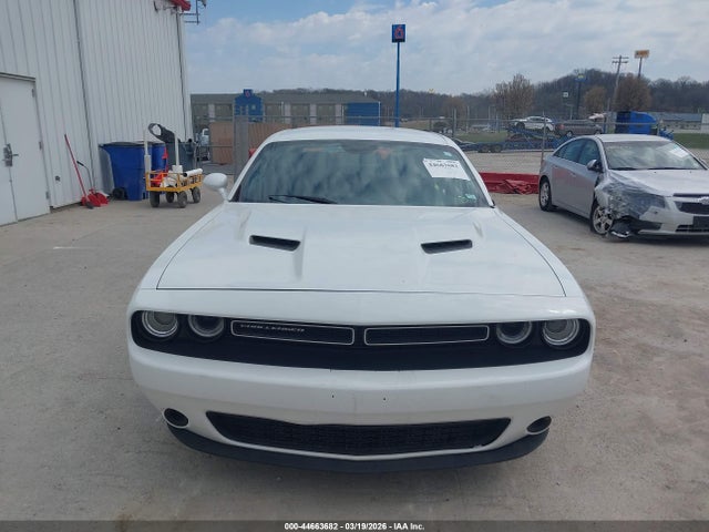 Dodge Challenger Sxt