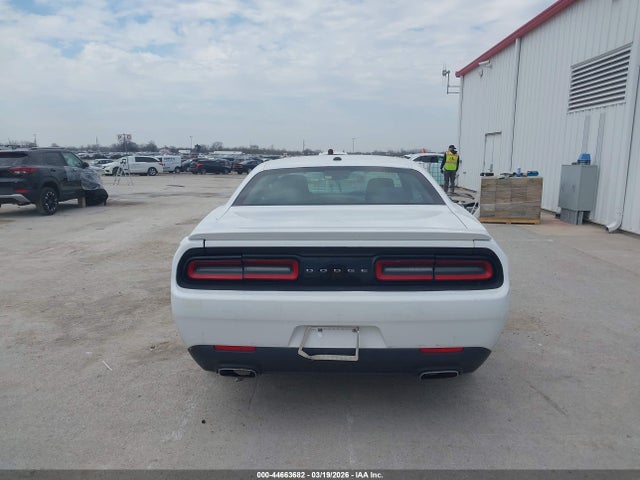 Dodge Challenger Sxt