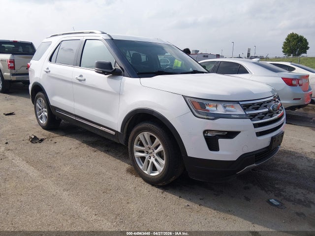 Salvage Ford Explorer Image