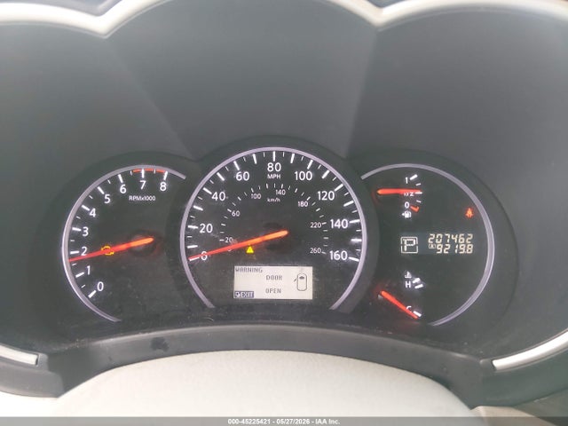 Nissan Quest Le