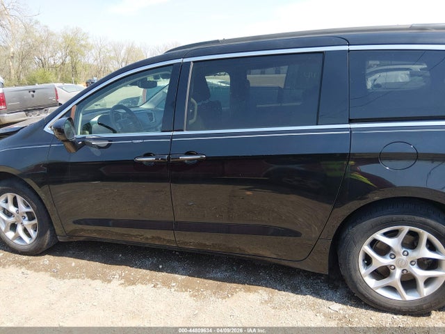 Chrysler Pacifica Touring Plus