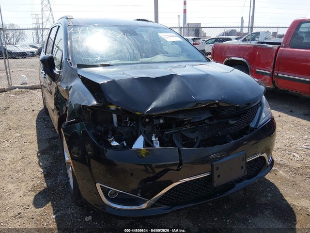 Chrysler Pacifica Touring Plus