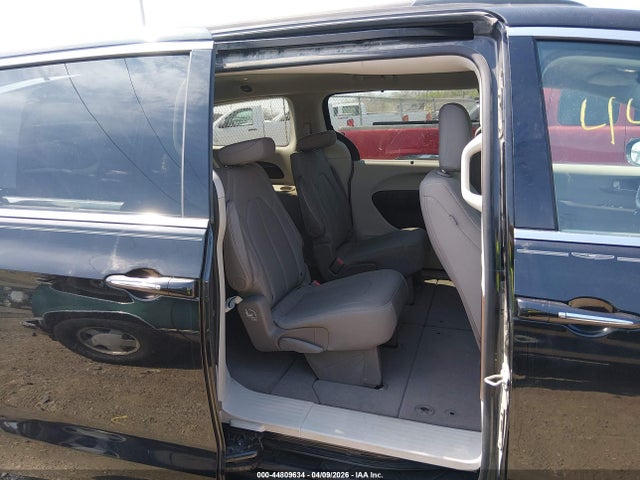 Chrysler Pacifica Touring Plus