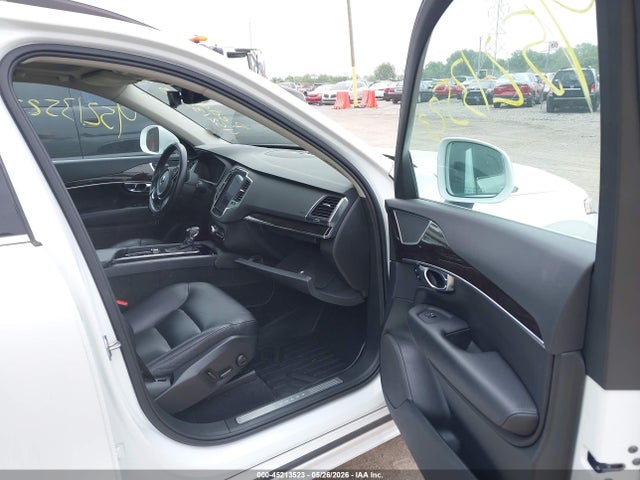 Volvo XC90 T5 Momentum