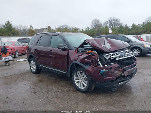 Salvage Ford Explorer Image