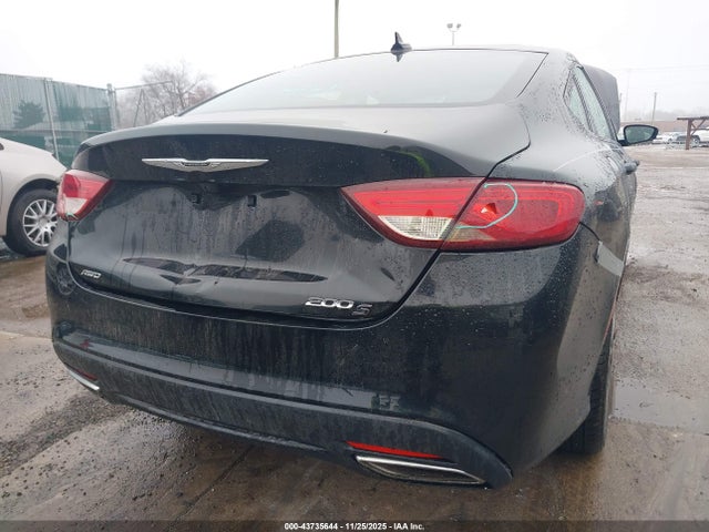 Chrysler 200 S