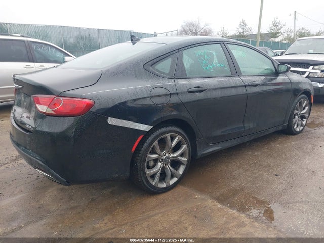 Chrysler 200 S