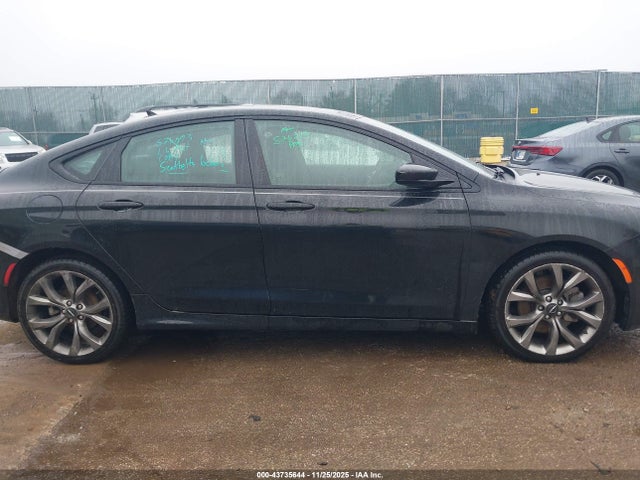 Chrysler 200 S