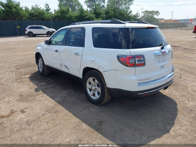 Salvage GMC Acadia Image