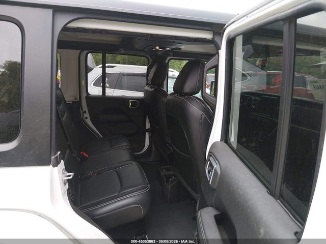 Jeep Wrangler Sahara 4x4