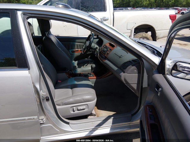 Toyota Camry Xle V6