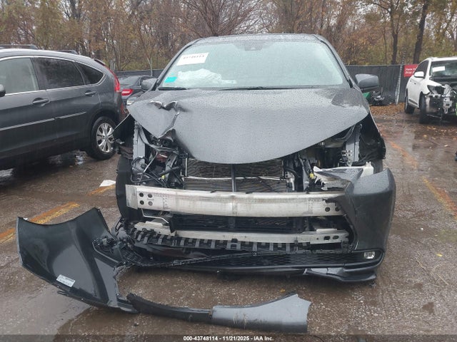 Toyota Sienna Xle
