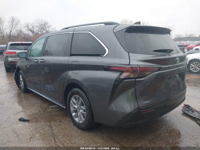 Toyota Sienna Xle