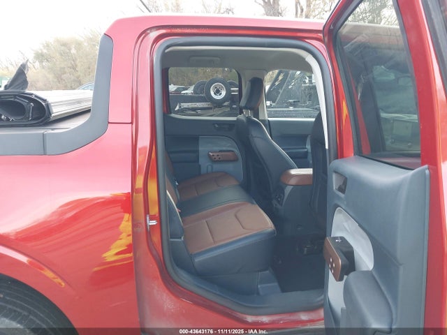 Ford Maverick Lariat