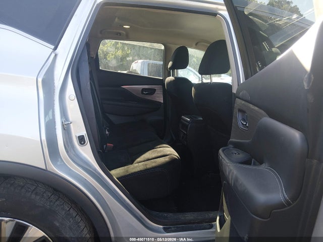 Nissan Murano S