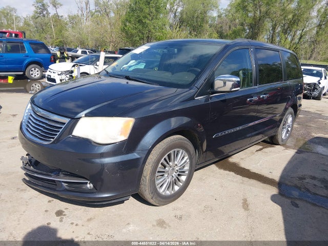 Chrysler Town & Country Touring-l