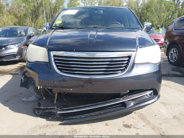 Chrysler Town & Country Touring-l