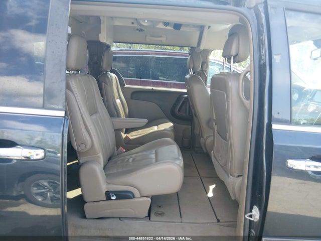 Chrysler Town & Country Touring-l