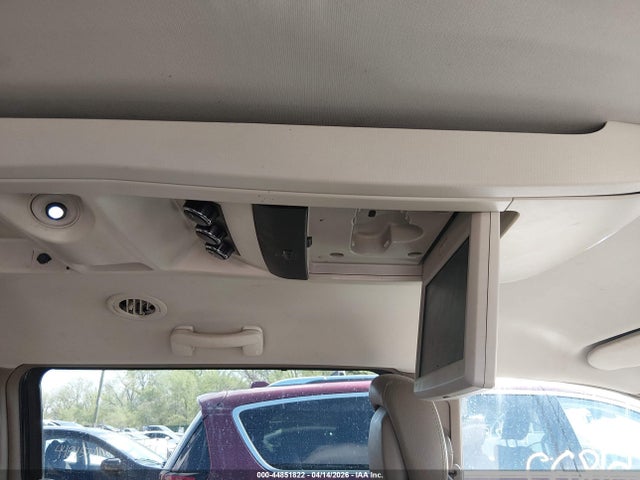 Chrysler Town & Country Touring-l