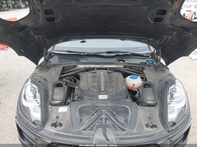 Porsche Macan S