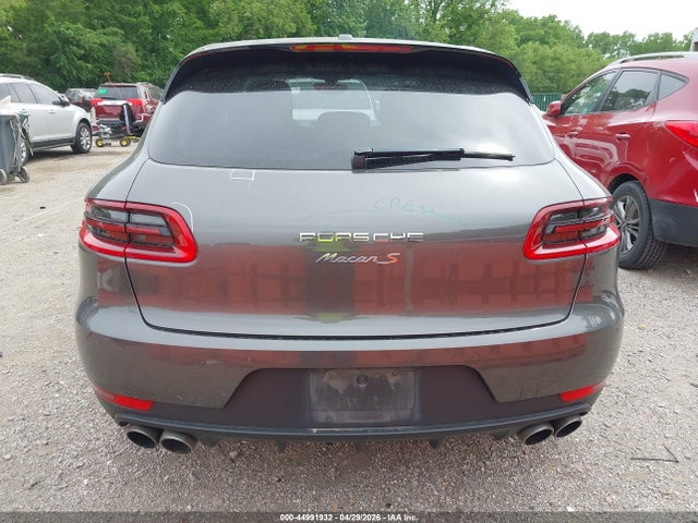 Porsche Macan S