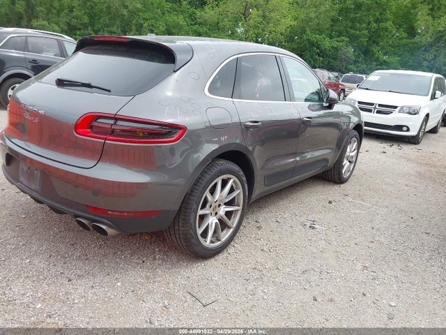 Porsche Macan S