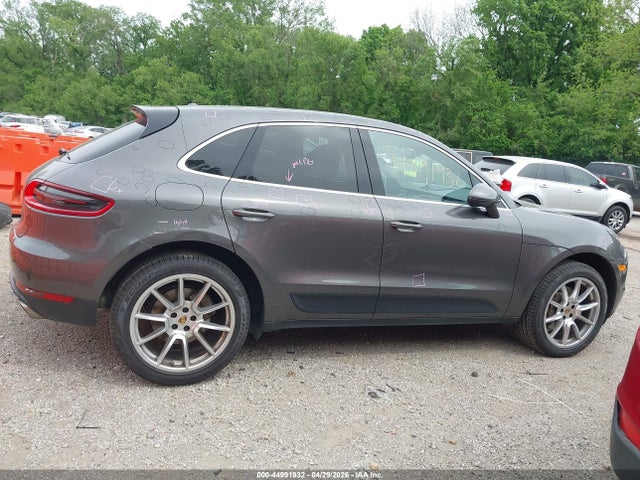Porsche Macan S