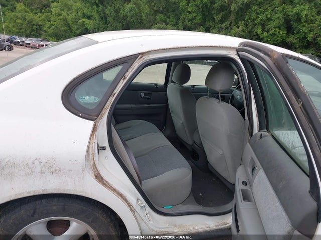 Ford Taurus Se