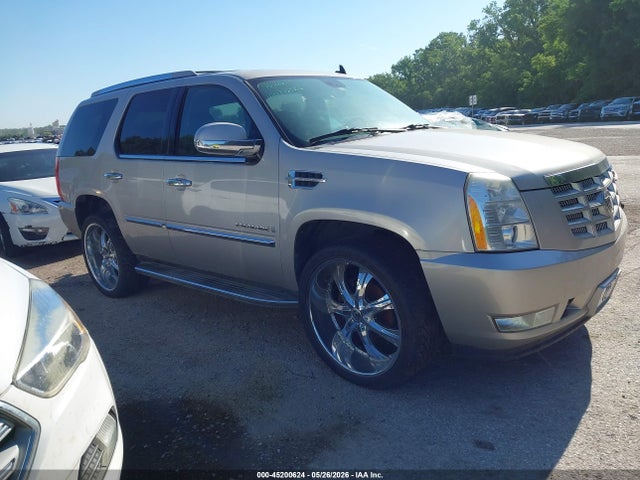 Salvage Cadillac Escalade Image