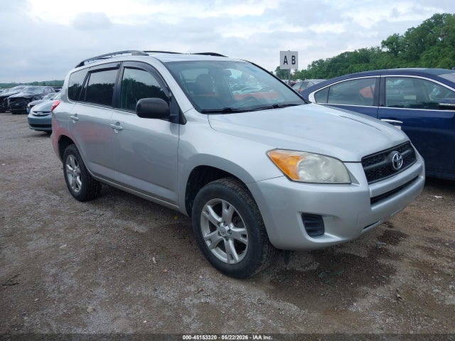 Salvage Toyota RAV4 Image