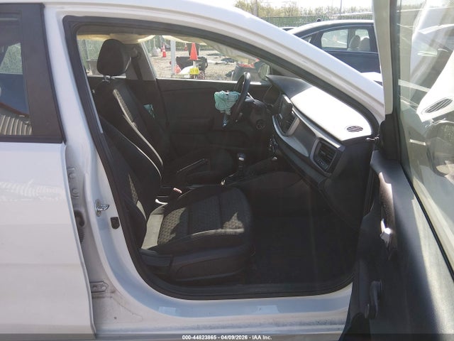 Kia Rio Lx