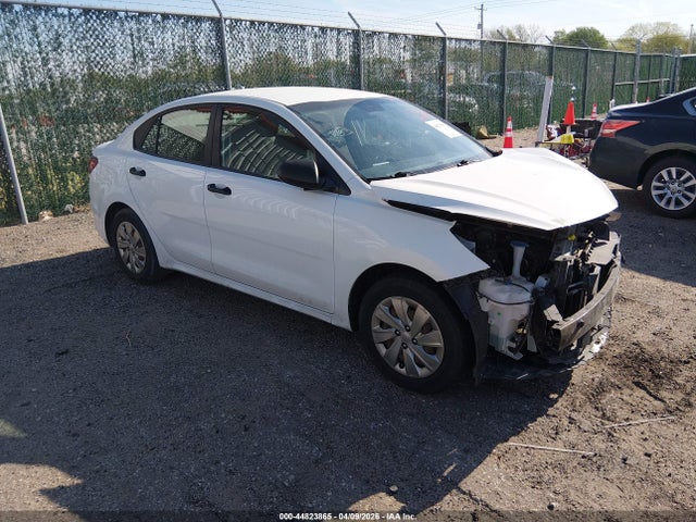 Salvage Kia Rio Image