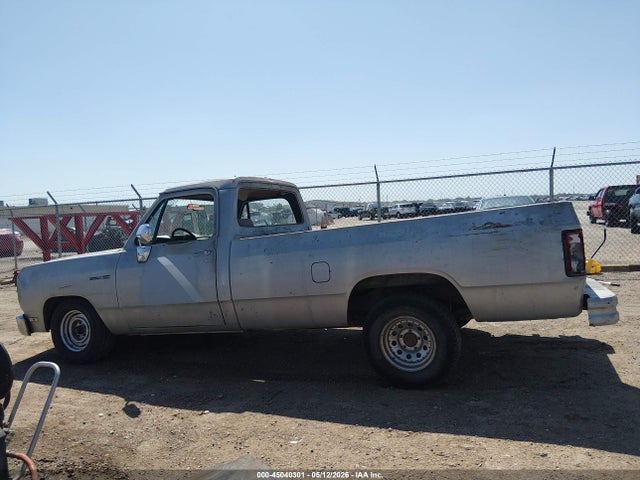 Dodge D-series D150