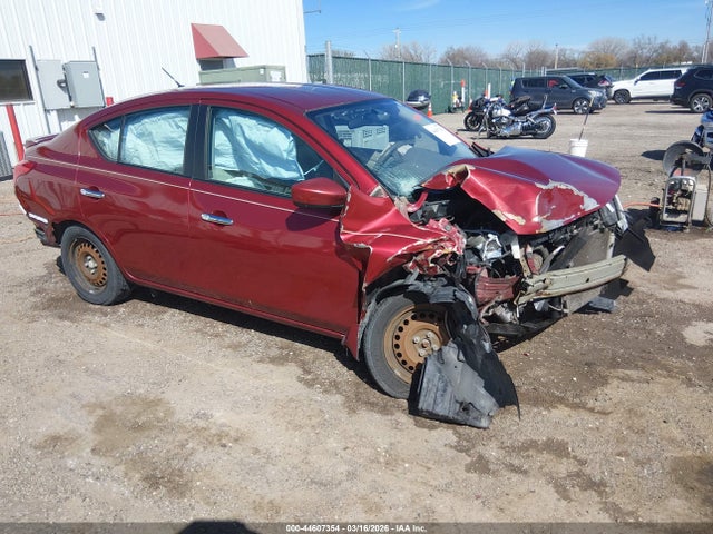 Salvage Nissan Versa Image