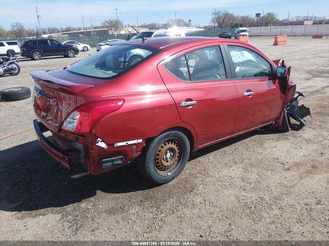Nissan Versa 1.6 Sv