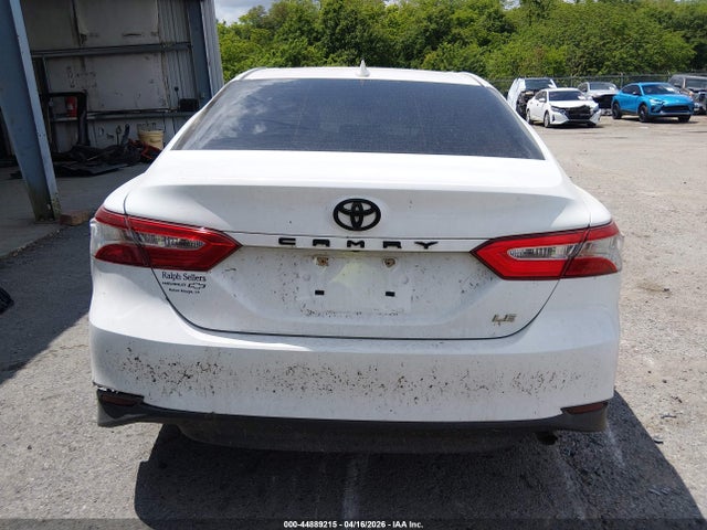 Toyota Camry Le
